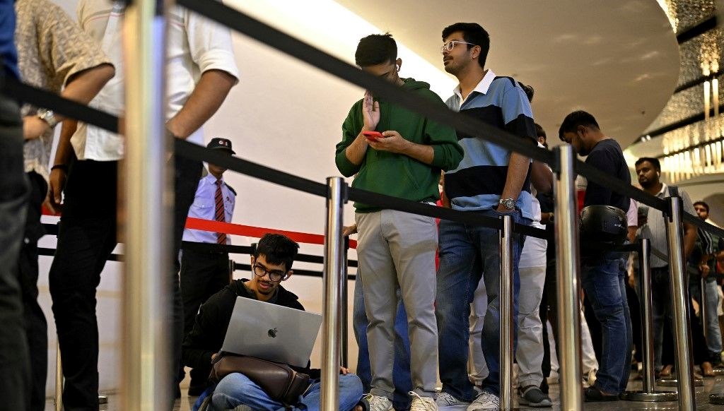 hindistanda iphone 17 kuyrugunda kavga MeyuCeAJ