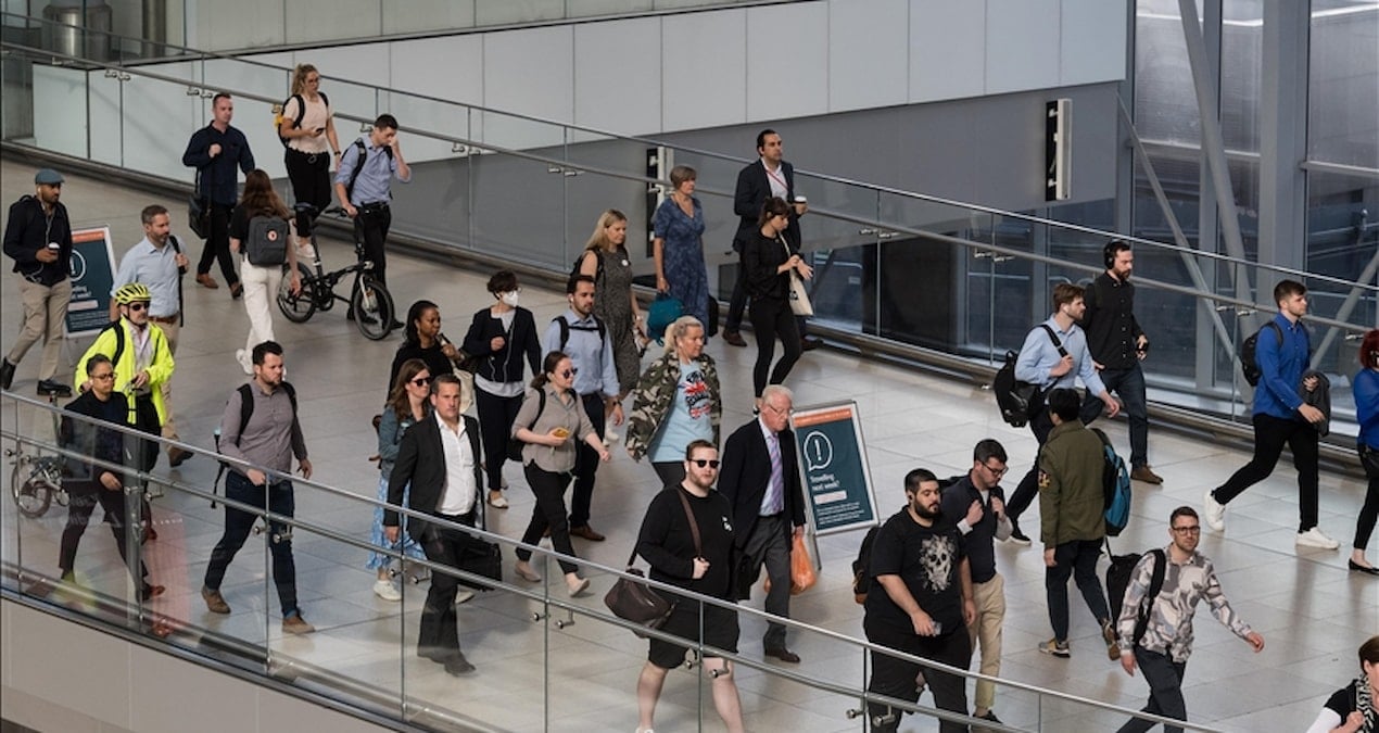 avrupada isten cikarmalar artiyor otomotivden bankaciliga her sektorde dalga GHLgq4ds.jpg