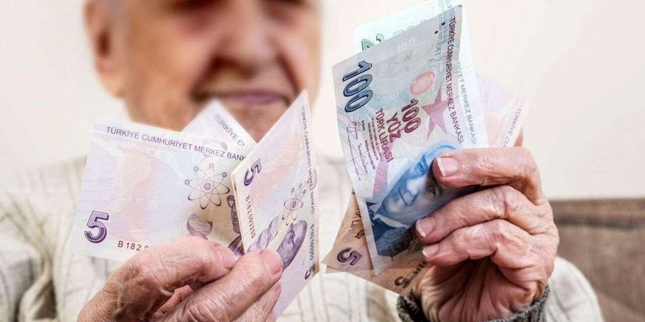 o ulkeye giden emekliye 12 bin lira verilecek 2YUV9xLl