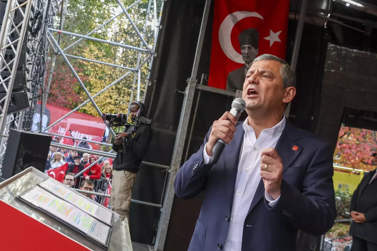 ozgur ozel brukselde millet iradesine sahip cikiyor mitinginde konustu aeuiUfA7.jpg