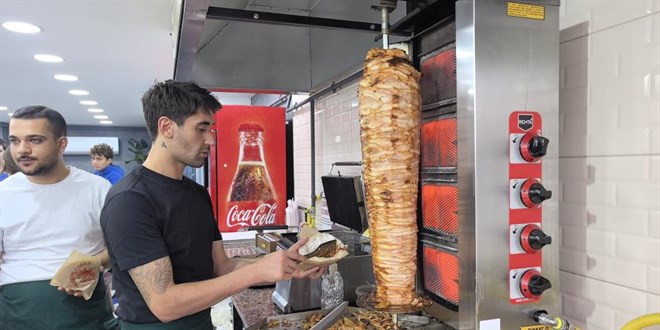 besiktasin eski yildizi futbolu birakti donerci oldu sBvnCJmt.jpg