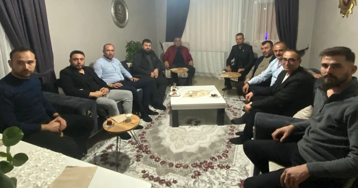 mhpden pazaryerinde hayirli gunler komsum ziyareti 2UGTXU1S.webp