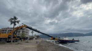 muglada-korkunc-kaza-vincin-kopan-parcasinin-altinda-kaldi-WOHDTfXl