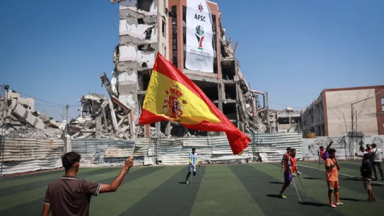 Gazzenin dunya kupasi finalindeki takimi ispanya xfLSyxLL